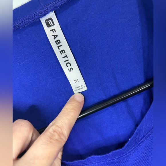 Fabletics Twist Workout Top - Picture 4 of 7